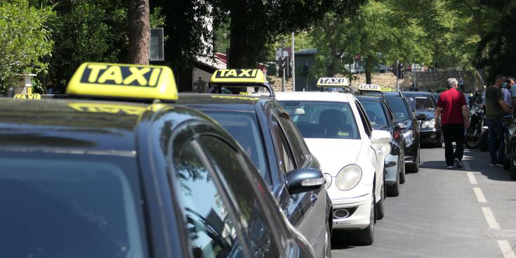Παγκύπρια δυναμικά μέτρα στις 13 και 27 Σεπτεμβρίου προαναγγέλλουν οι επαγγελματικές οργανώσεις ταξί